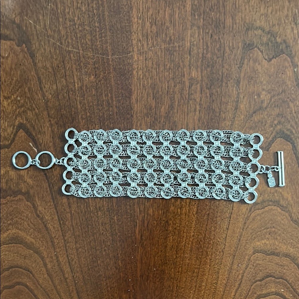 Elegant Silver Chain Bracelet with Crystals